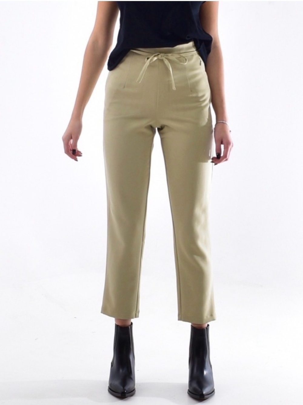 Lotus Eaters | MA2 Emma Pant